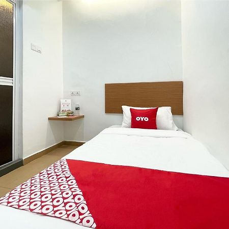 באייאן לפאס Oyo 90334 Mawlaya Hotel מראה חיצוני תמונה