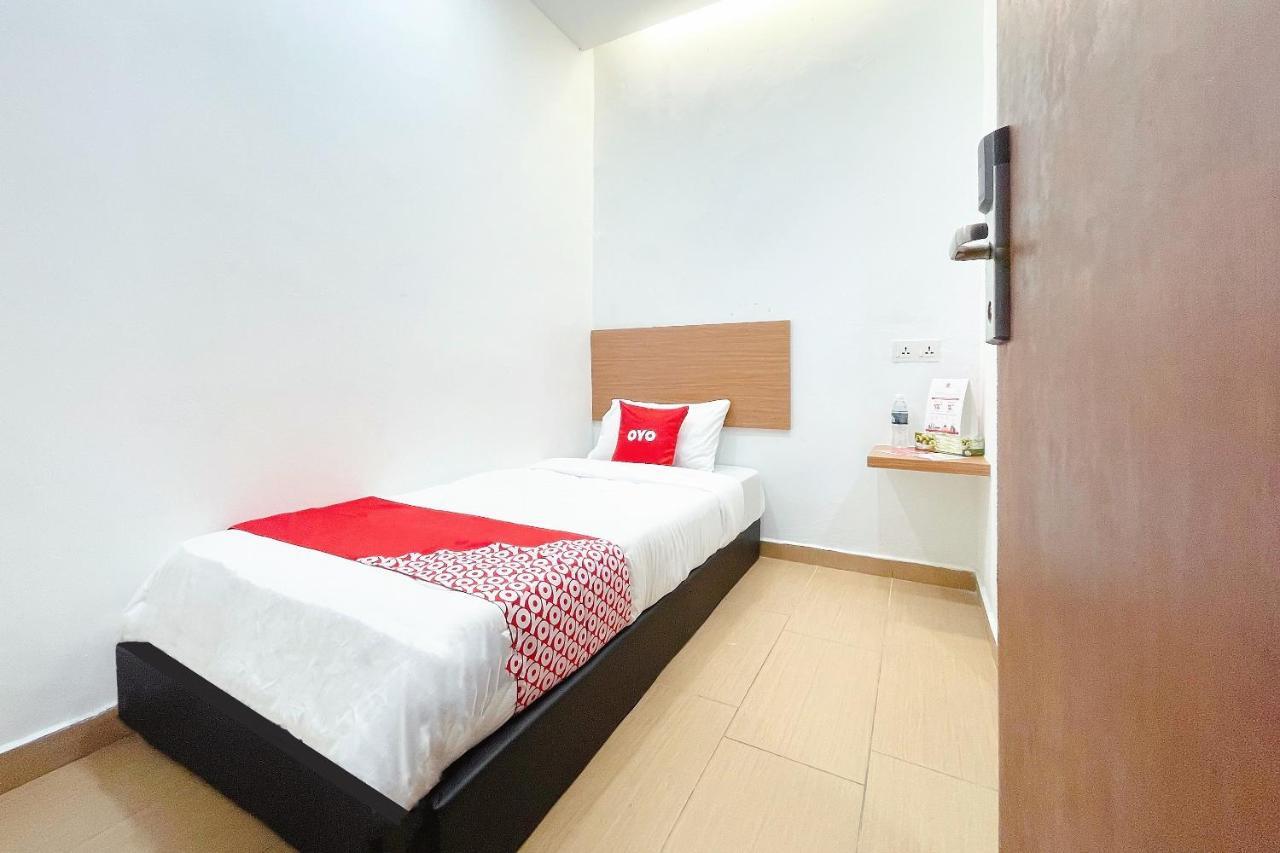 באייאן לפאס Oyo 90334 Mawlaya Hotel מראה חיצוני תמונה