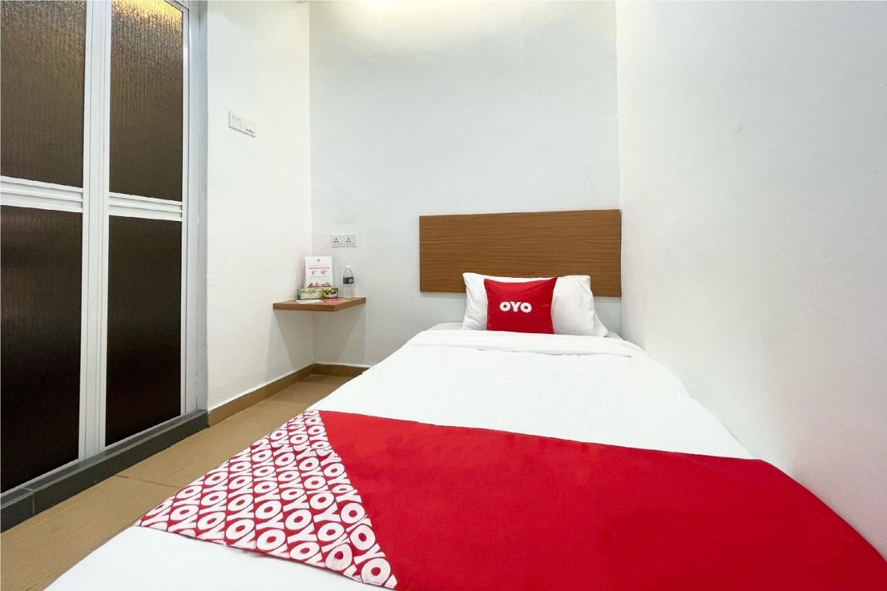 באייאן לפאס Oyo 90334 Mawlaya Hotel מראה חיצוני תמונה