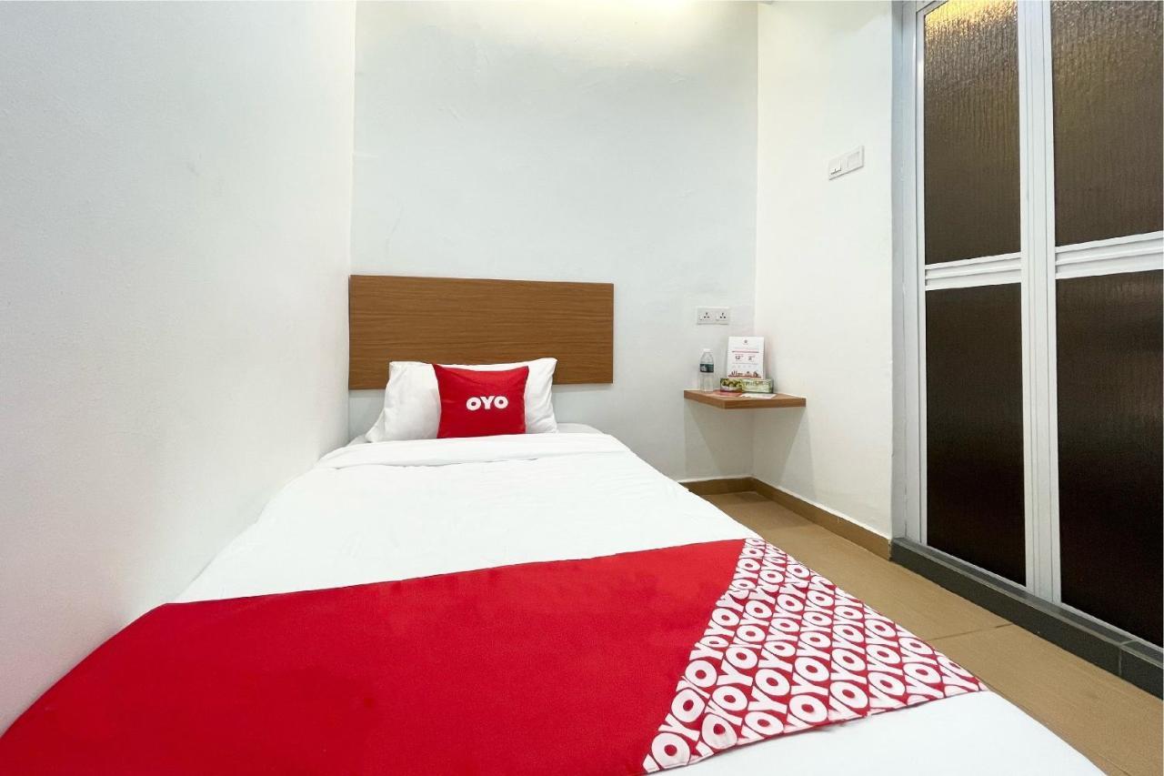 באייאן לפאס Oyo 90334 Mawlaya Hotel מראה חיצוני תמונה