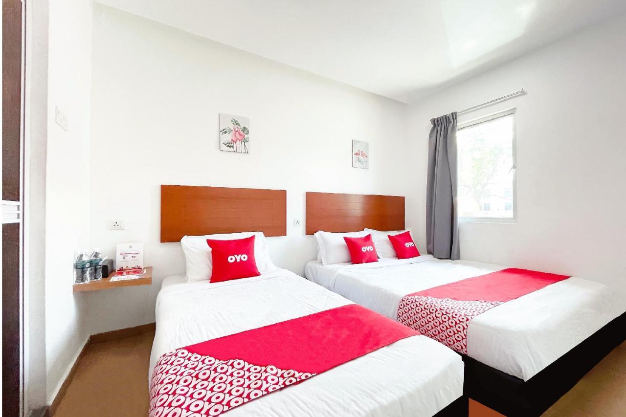 באייאן לפאס Oyo 90334 Mawlaya Hotel מראה חיצוני תמונה