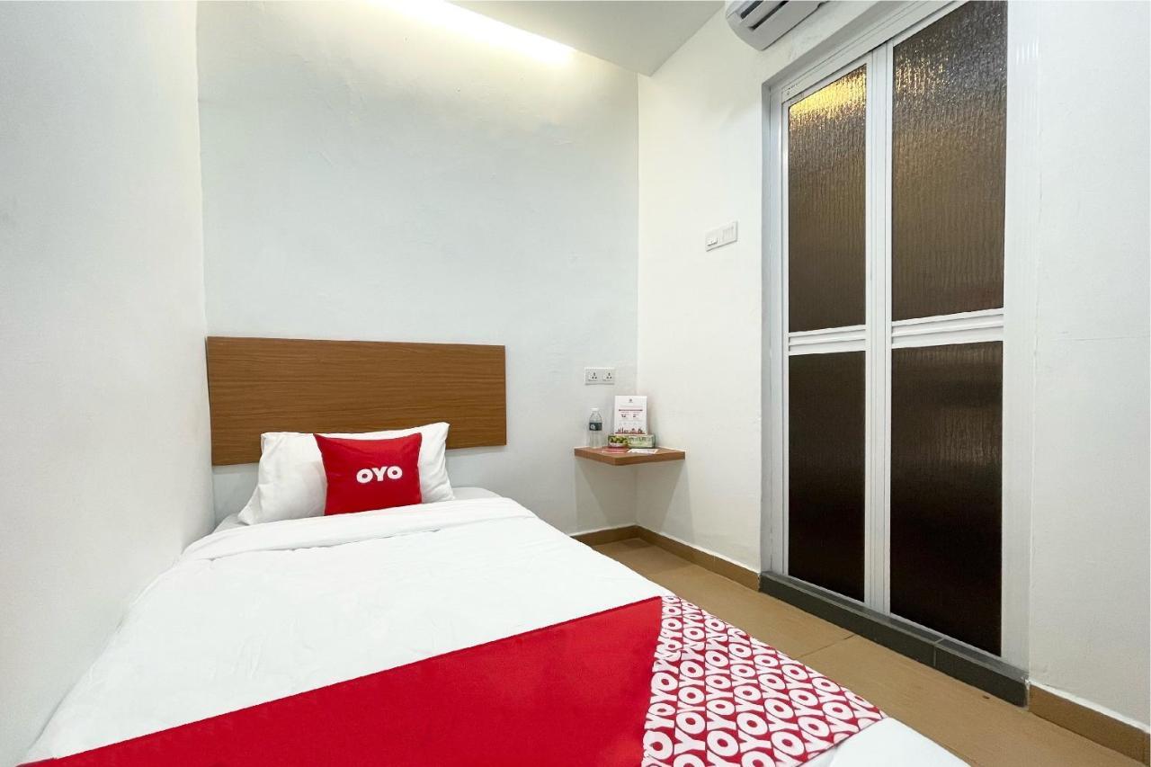 באייאן לפאס Oyo 90334 Mawlaya Hotel מראה חיצוני תמונה